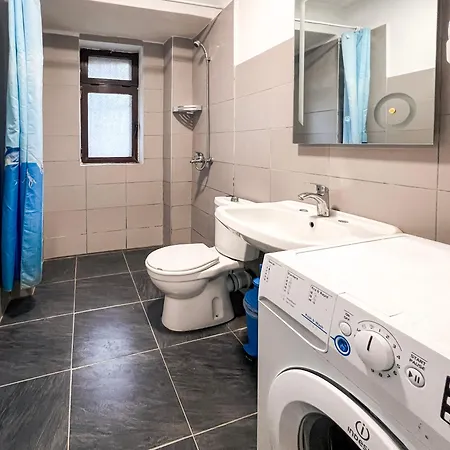 Daire - Steps Form New Bazaar *