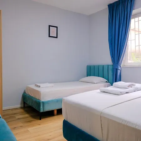 - Steps Form New Bazaar Apartamento Tirana